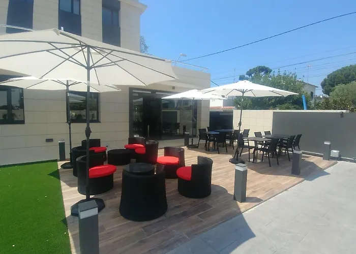 6 Bis Hotel