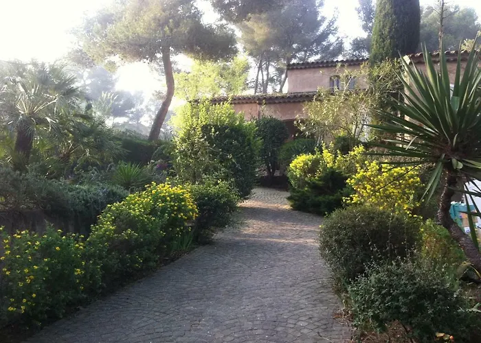 La Douce Heure Bed and Breakfast Mougins