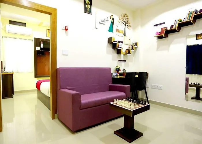 Base9 Hotel - Cochin Airport