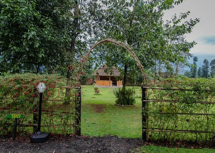 Ingagi Park View Lodge