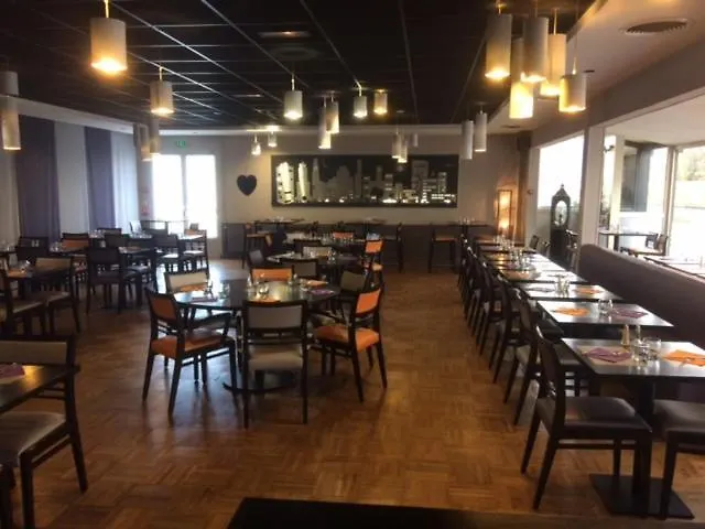 Le Relais De Janze