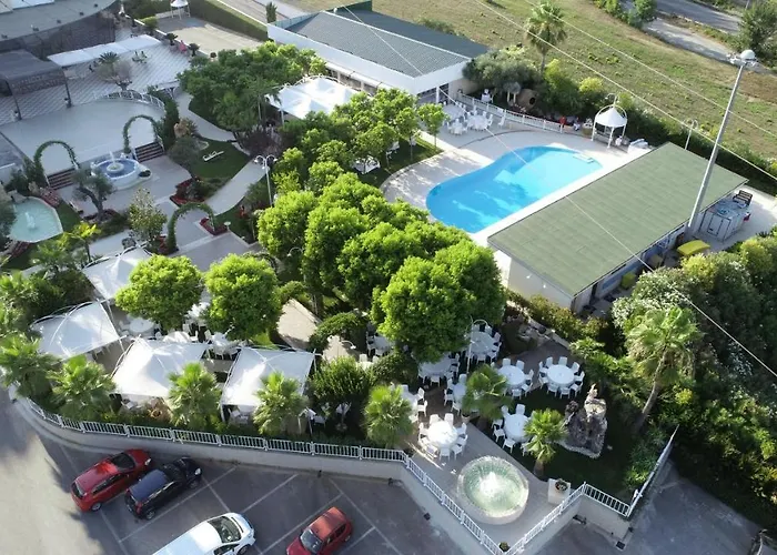 Edra Palace Hotel & Ristorante