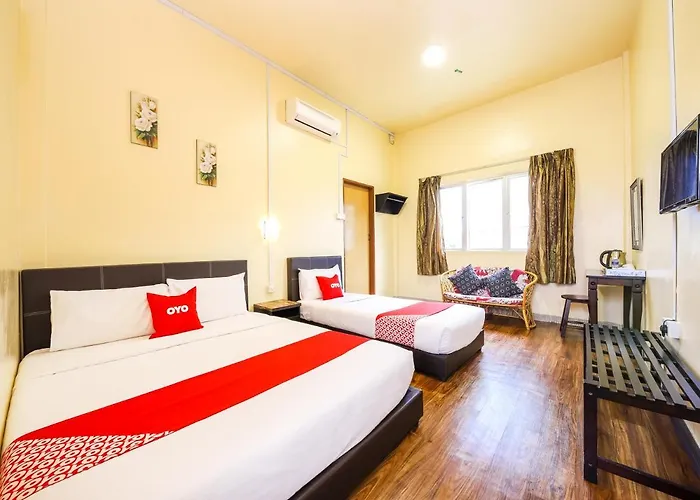 Oyo 703 Myra Hotel