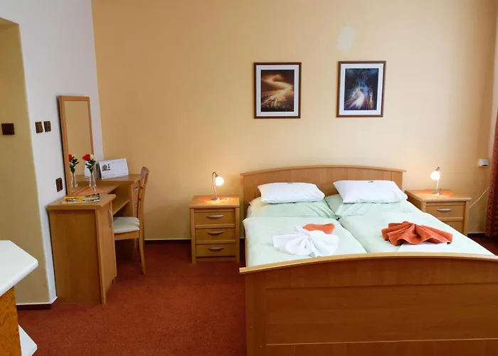 Hotel Kamu Garni