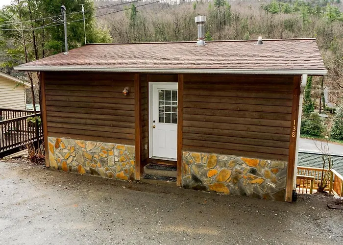 The Chimney Rock Inn & Cottages