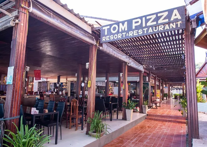 Tom Pizza Resort